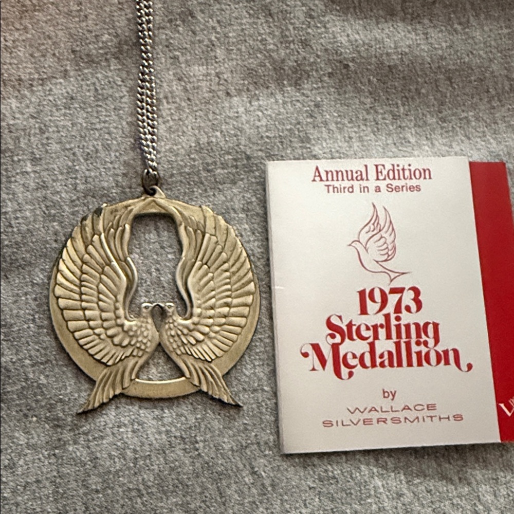 Vintage Wallace Silversmiths 1973 sterling Silver Medallion as a Necklace